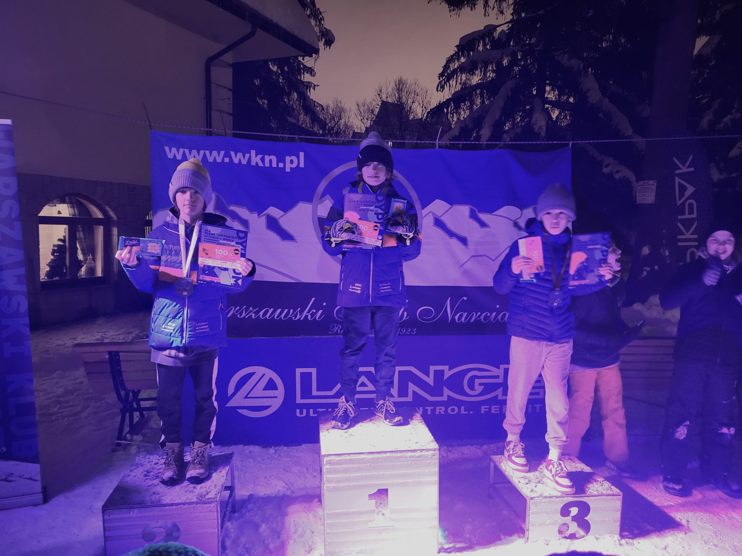 Read more about the article Borys i Bruno Szafrańscy z kl.6b zostali złotymi i srebrnymi medalistami Mistrzostw Warszawy i Pucharu Mazowsza w narciarstwie alpejskim