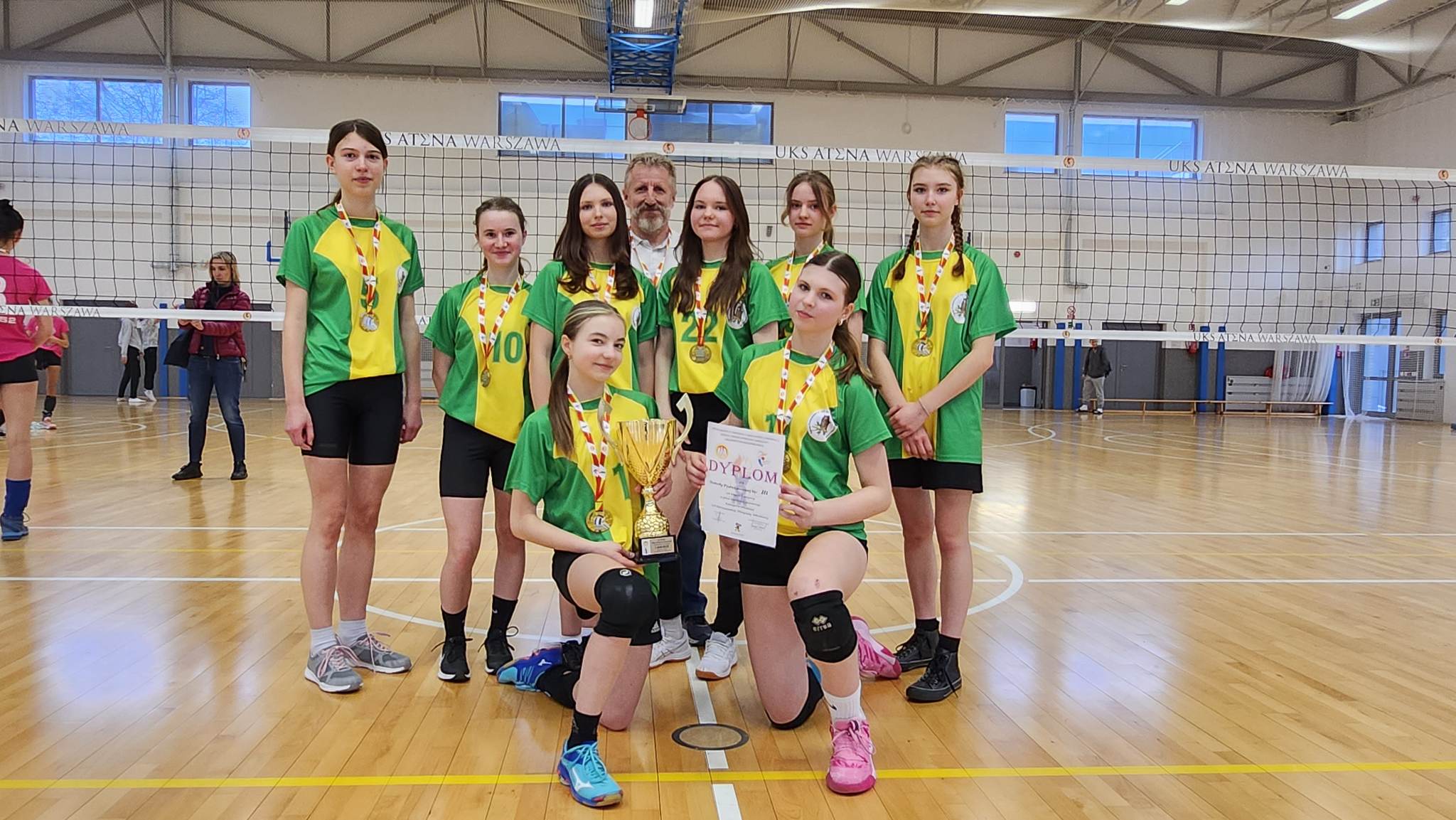 Read more about the article Dziewczyny z klasy sportowej Mistrzyniami Warszawy!